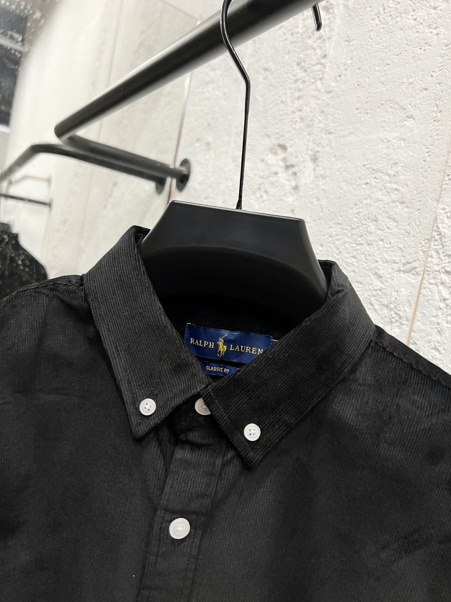 P230 Style number: T58 pure cotton corduroy shirt, black, navy, white, khaki, four colors Size: M (110-125 pounds) L (125-140 pounds) XL (140-155 pounds) 2XL (155-170 pounds) Color: black